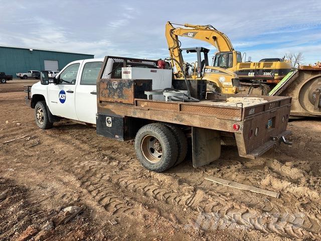 Chevrolet 3500 Flatbed / Dropside trucks