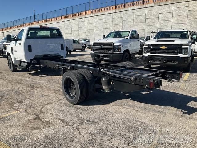 Chevrolet 6500 Cabins and interior