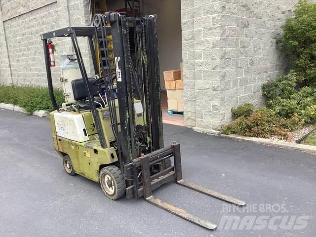 Clark C500-30 Construction - Others
