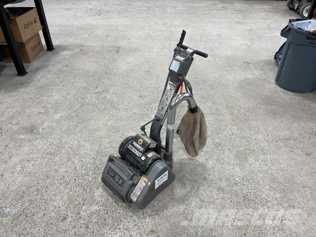 Clarke EZ-8 Construction - Others