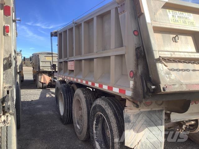 Cornhusker  Tipper trailers