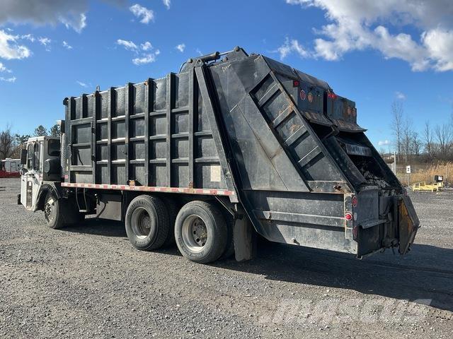  Crane Carrier Waste trucks