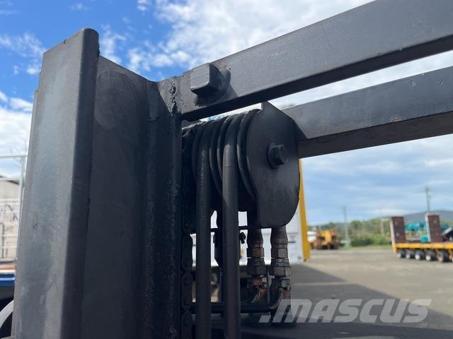 Crown SX3030 Construction - Others