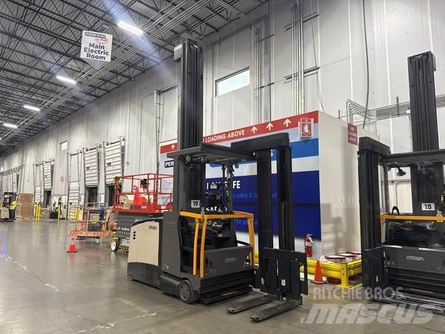 Crown TSP6500 Electric forklift trucks