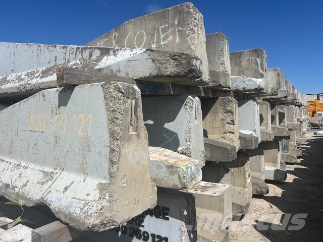  DB80 Construction - Others