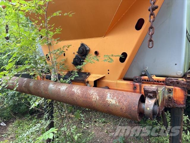 Epoke SH3500 Sand and salt spreaders