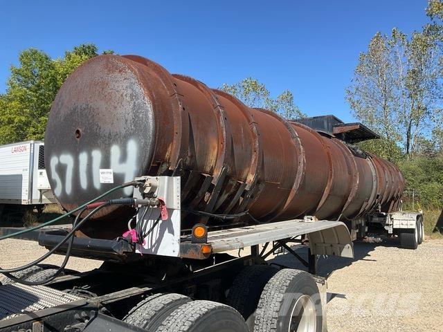 Etnyre  Material transport vehicles