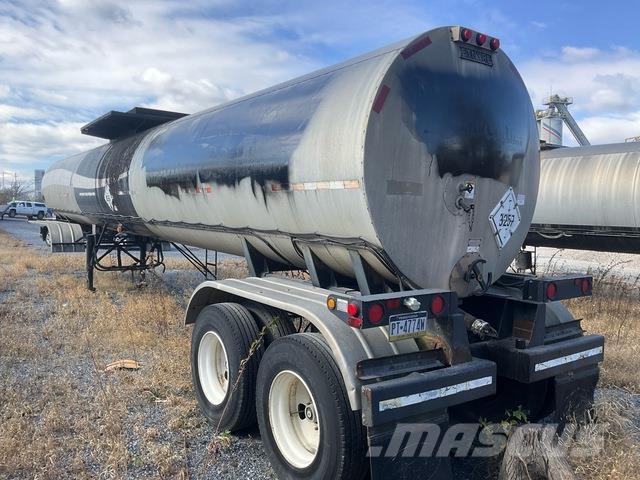 Etnyre TR6 Material transport vehicles