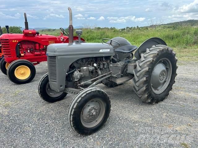 Ferguson TE20 Construction - Others
