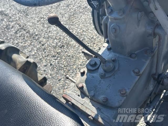 Ferguson TE20 Construction - Others