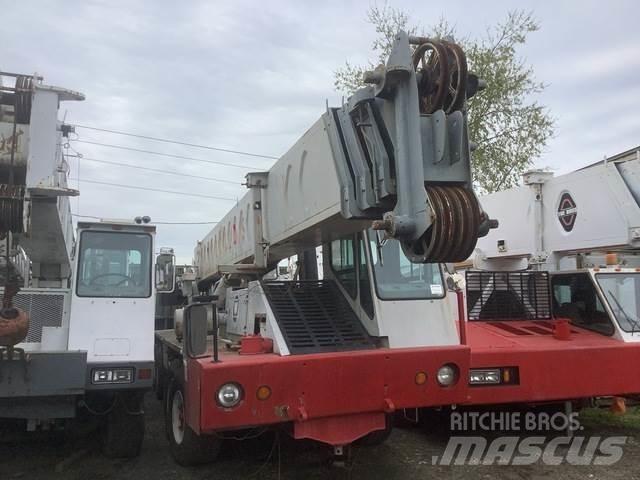 FMC HTC840 Tracked cranes