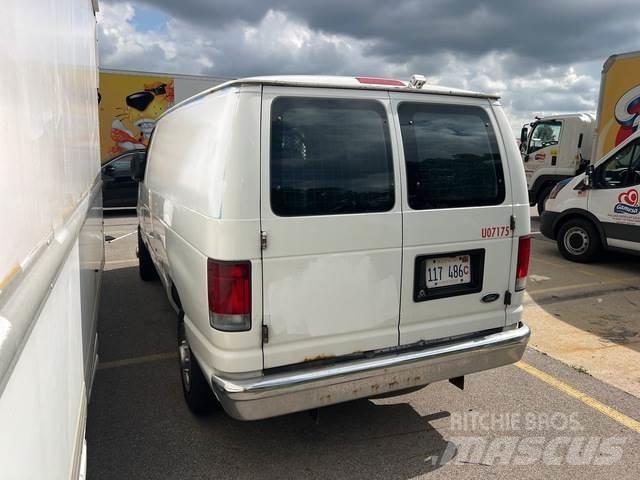 Ford E-150 Panel vans