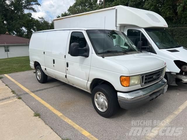 Ford E-150 Panel vans