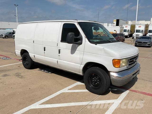 Ford E-150 Panel vans