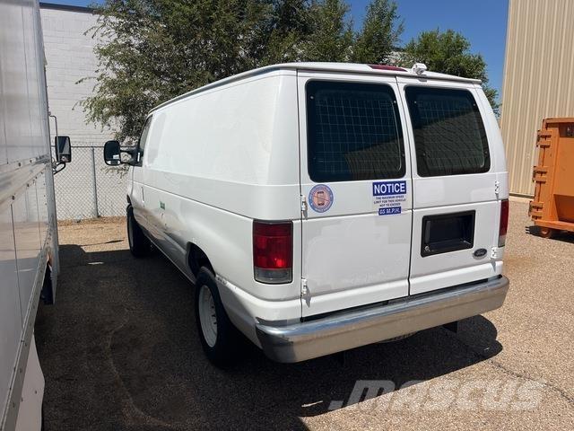 Ford E-150 Panel vans