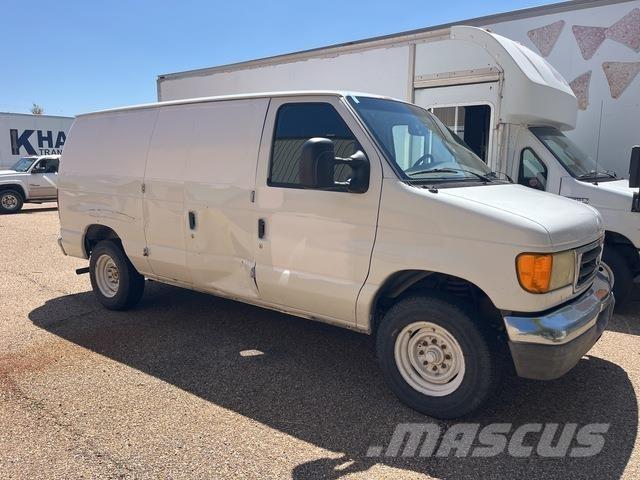 Ford E-150 Panel vans