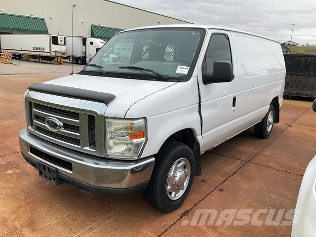Ford E-150 Panel vans