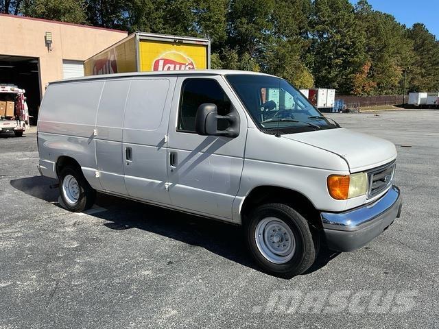 Ford E-150 Panel vans