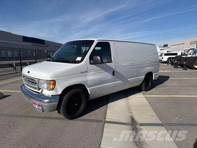 Ford E-150 Panel vans