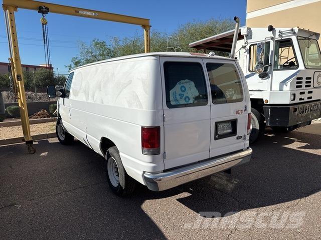 Ford E-150 Panel vans