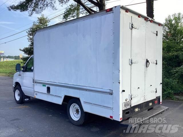 Ford E-250 Panel vans