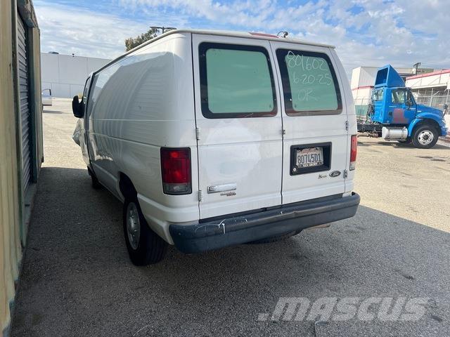 Ford E-250 Panel vans