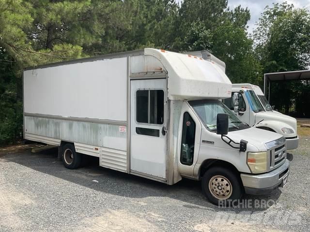 Ford E-350 Panel vans