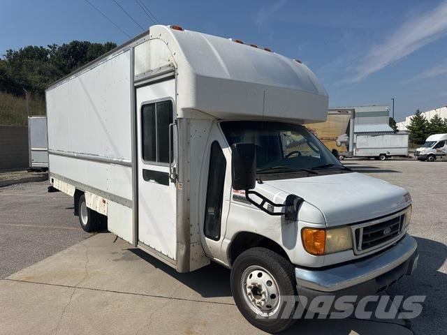 Ford E-350 Panel vans