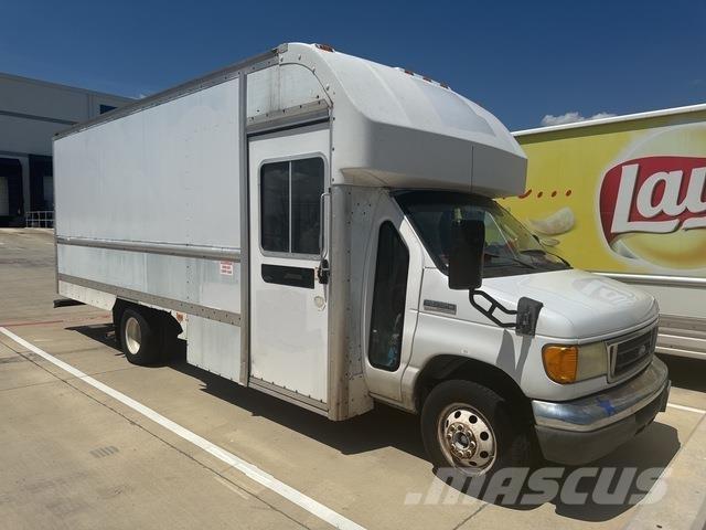 Ford E-350 Box body