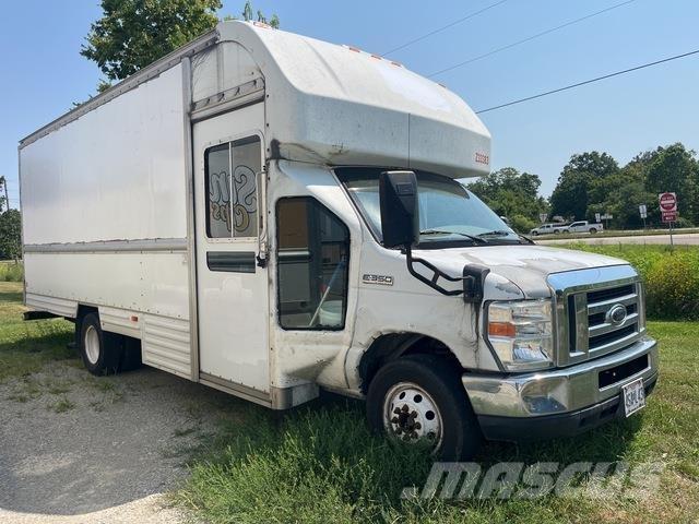 Ford E-350 Box body