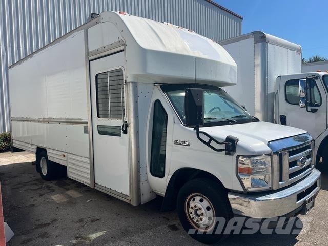 Ford E-350 Box body