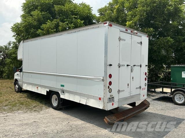 Ford E-350 Box body