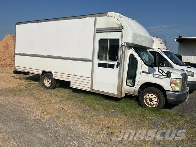 Ford E-350 Box body