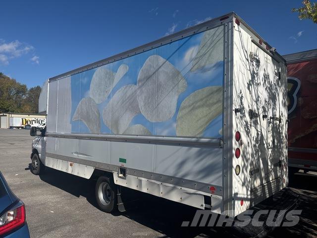 Ford E-350 Box body