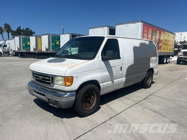 Ford E250 Panel vans