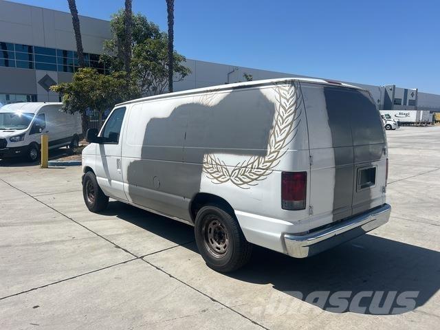 Ford E250 Panel vans