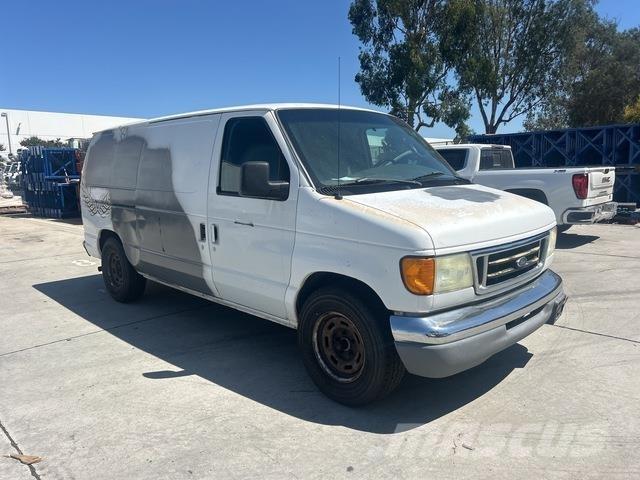 Ford E250 Panel vans