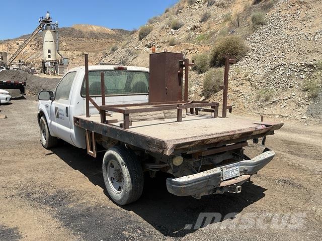 Ford F-250 Flatbed / Dropside trucks