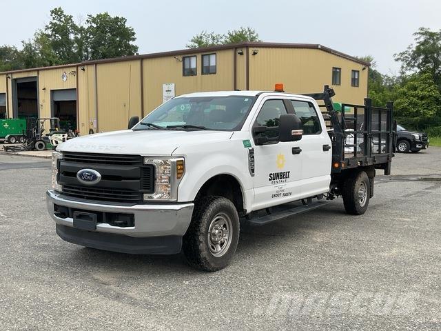 Ford F-250 Flatbed / Dropside trucks