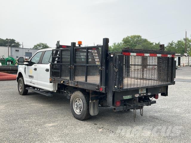 Ford F-250 Flatbed / Dropside trucks