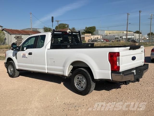 Ford F-250 Pick up/Dropside