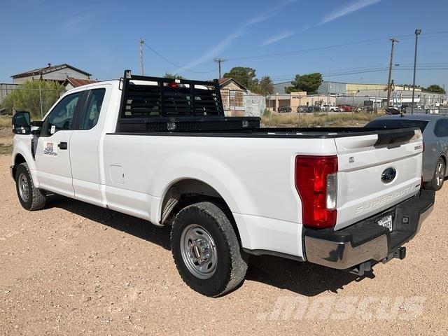Ford F-250 Pick up/Dropside