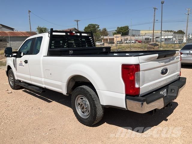 Ford F-250 Pick up/Dropside