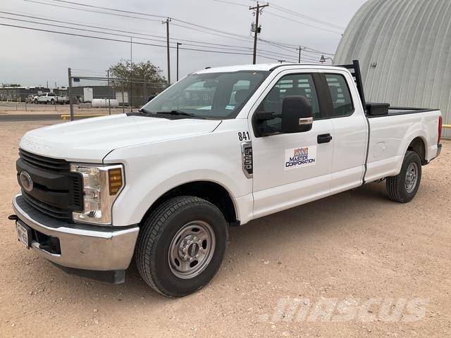 Ford F-250 Pick up/Dropside