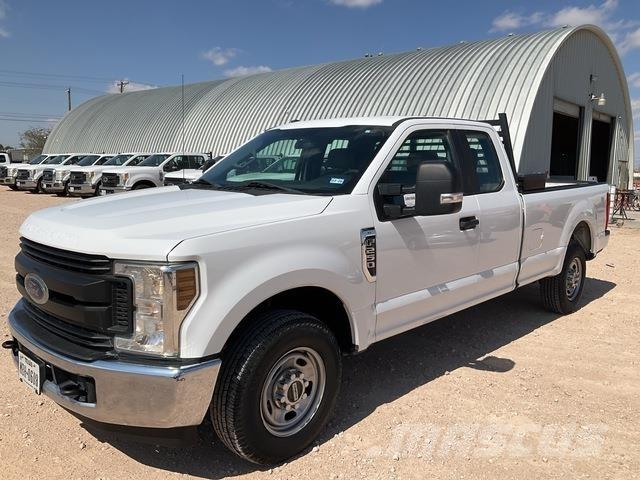 Ford F-250 Pick up/Dropside