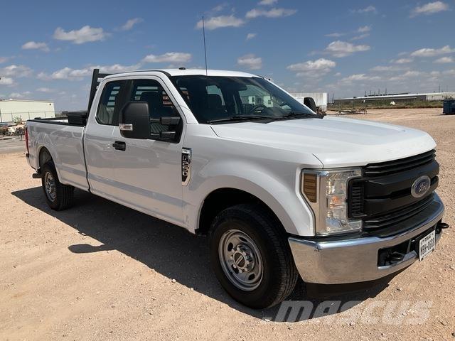 Ford F-250 Pick up/Dropside