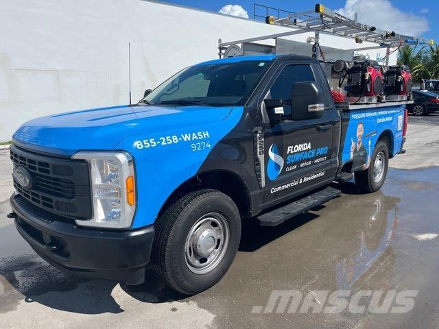 Ford F-250 Construction - Others