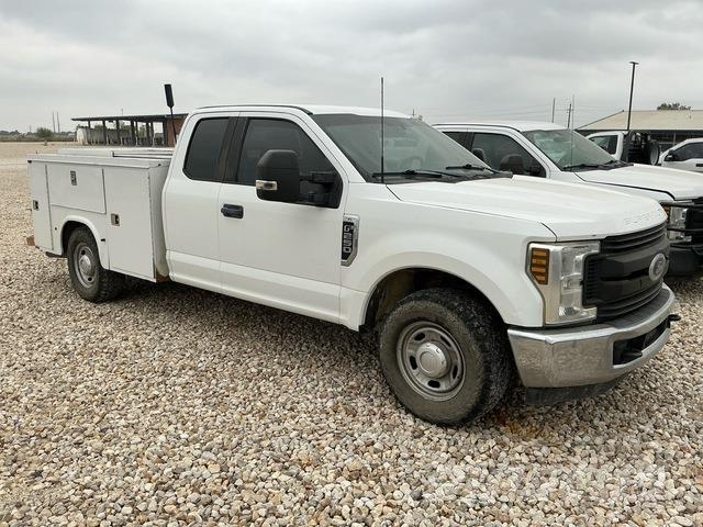Ford F-250 Pick up/Dropside