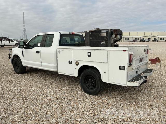 Ford F-250 Pick up/Dropside