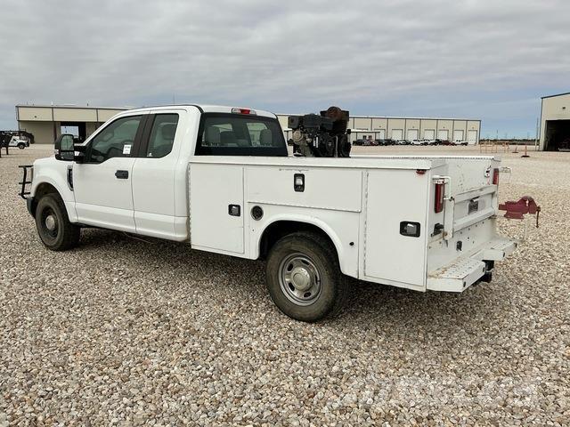 Ford F-250 Pick up/Dropside